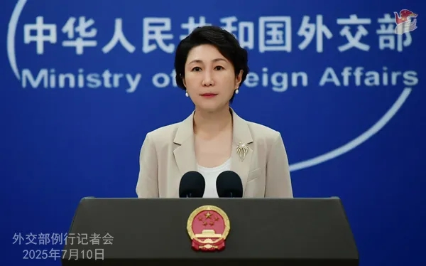 乌克兰宣称拘留两名中国公民，中方复兴